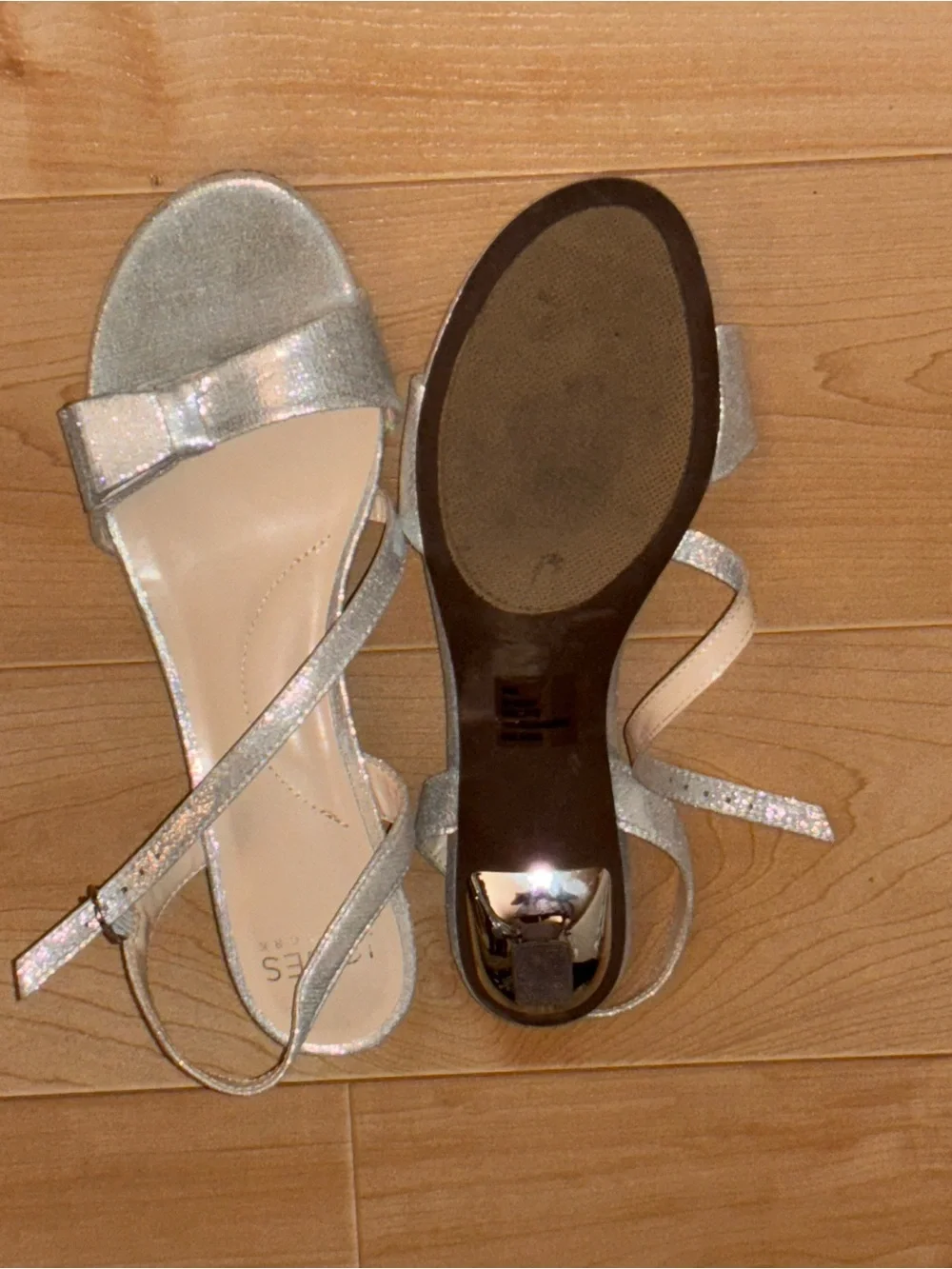 Jone New York kitten heels Silver Holographic Bow Ankle-Strap Heels Sz 9.5